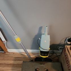 Rechargeable Pool Vac 