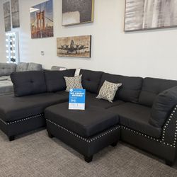 🖤 Sleek Black Sectional + Ottoman ONLY $799!
