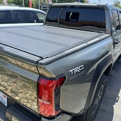 2024 Tacoma Toyota hard trifold bed cover