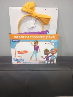 Little girl costume for Halloween