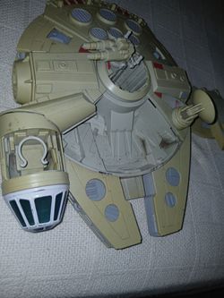  vintage Kenner Star Wars Millennium Falcon toy