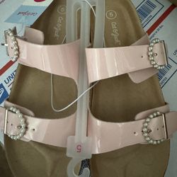 5 pairs of 5Y sandals all for $35 