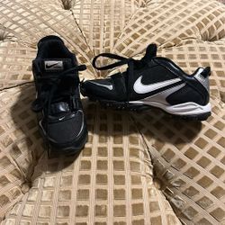 Nike Land Shark Legacy Football 🏈 Cleats