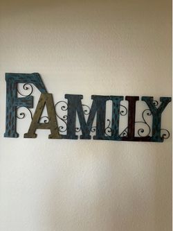 Rustic Metal 'FAMILY' Wall Decor