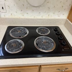 Magic Chef 30” Electric Coil Cooktop - Black Glass, 4 Burners, Works Great 