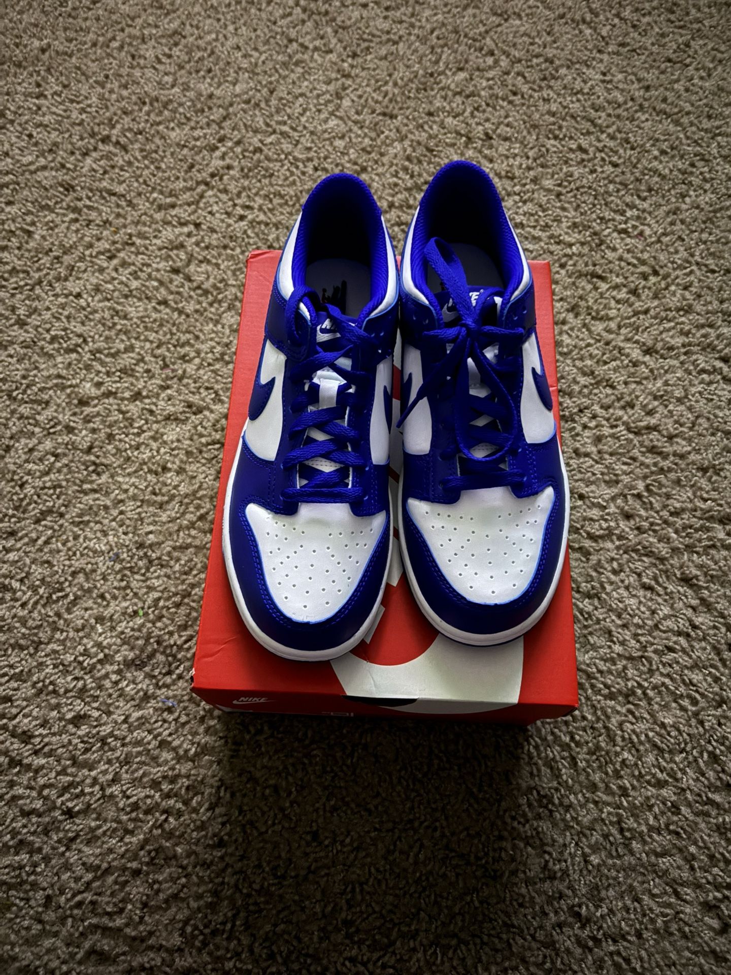 $100 Brand New Dunks For Sale Size 7y