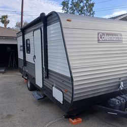 2022 Coleman Lantern Bunk House Travel Trailer. 