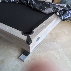 Pool table