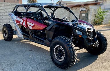 2024 Can-Am Maverick X3 Max DS Turbo for sale 895 miles and 75 hours Electric Start Fully automatic Transmission Roof Like new Boss Racing beadlock
