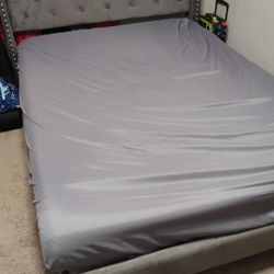 Full bed with foam mattres 