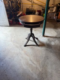 Merman Style Drum Table