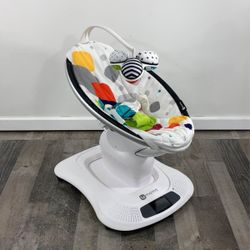4 moms mamaroo Baby swing