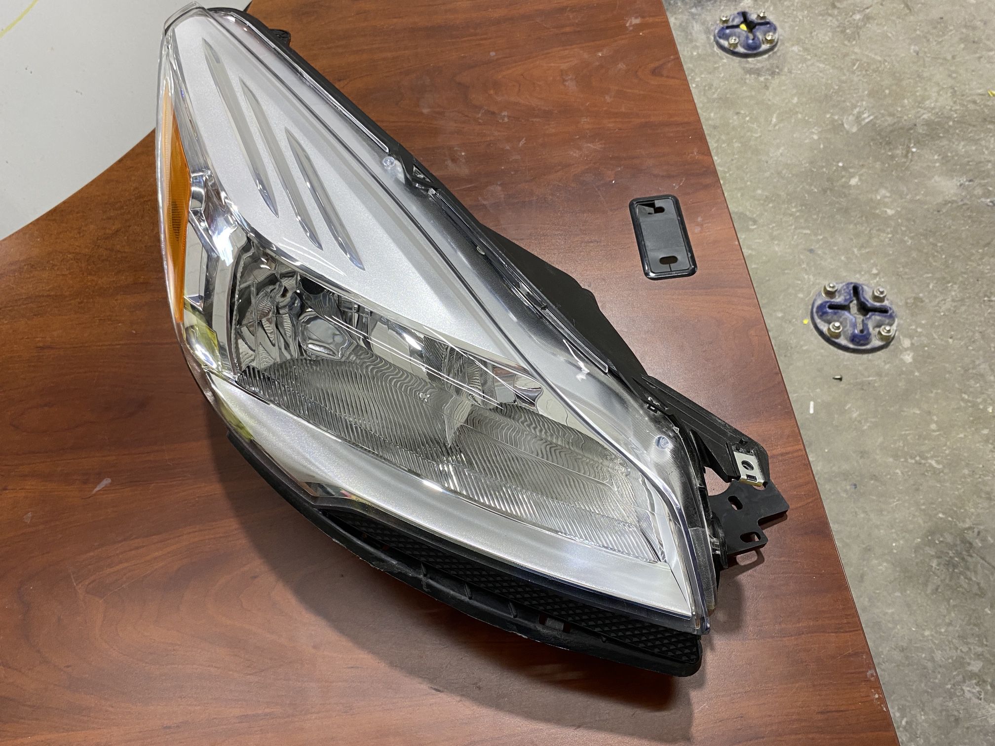 2017 Ford Escape Drivers Side Headlight