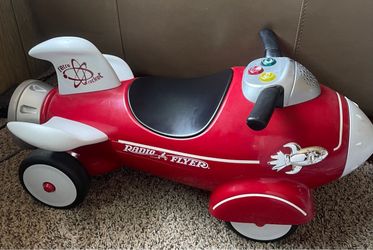 Radio Flyer Retro Rocket Ride-On Toy