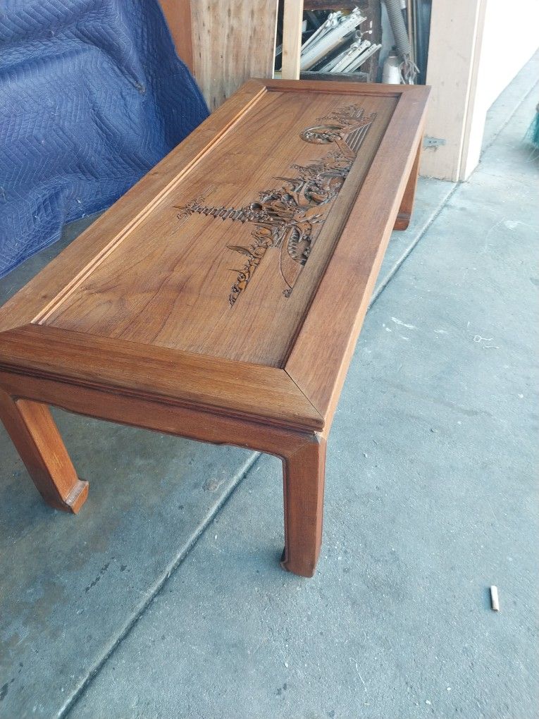 VINTAGE ORIENTAL COFFEE TABLE