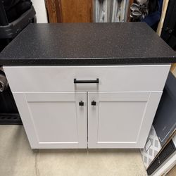 Cabinet: Kitchen, Garage, Storage Etc 