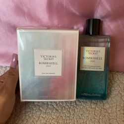 Victoria’s Secret Bombshell Isle Perfume + Mist 