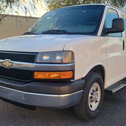 2014 CHEVY EXPRESS LT 2500, 8 PASSENGER'S, CLEAN AUTO-CHECK 🚘