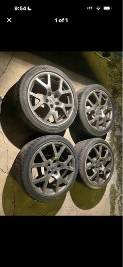2006 Nissan Altima  se-R wheels