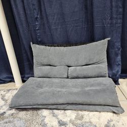 Floor Lounge Chairs Convert To A Bed, I Have 4 Of Them 
