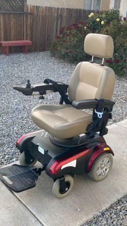 Electric wheelchair