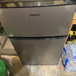 Medium Fridge/ Freezer Galant