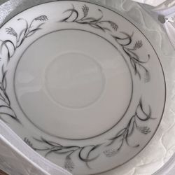Harmony House Platinum Garland Fine China Full Set Vintage 
