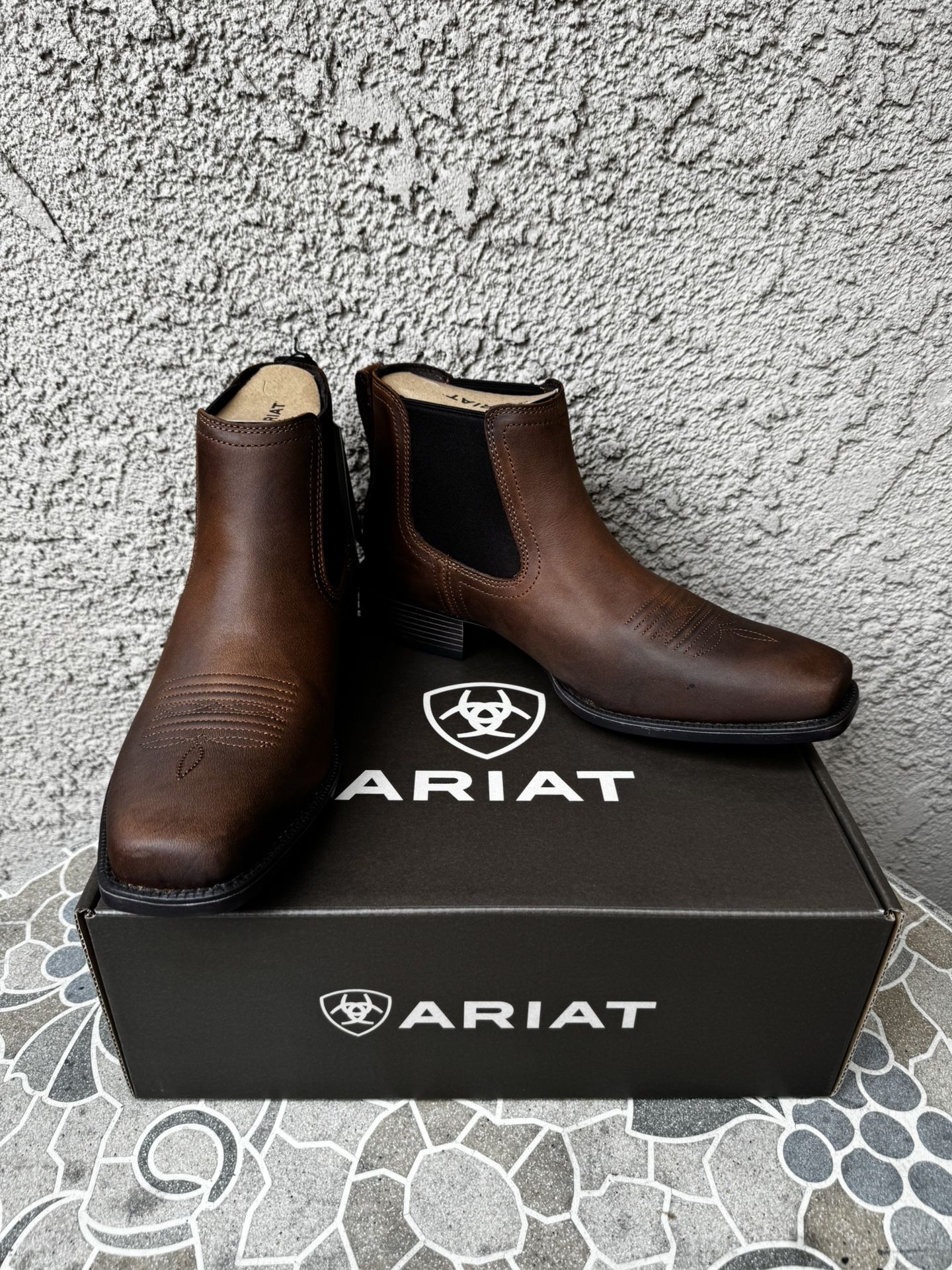 COWBOY BOOTS ARIAT SIZES AVAILABLE 7-8-8.5-9-9.5-10-10.5-11 MENS