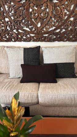 Decorative Throw Pillow Set