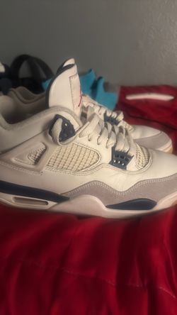 Jordan 4s Nike sb