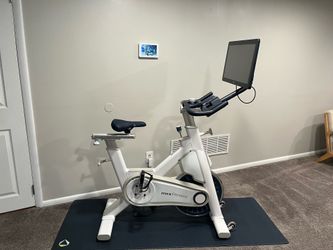 Myxfitness exercise bike