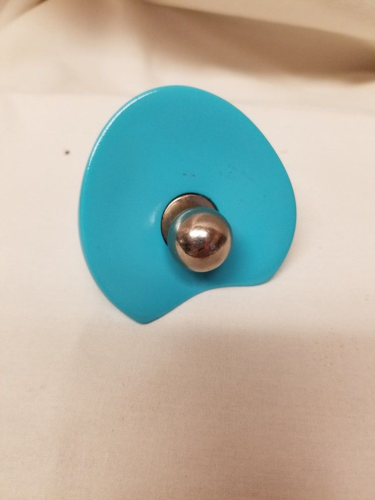 Magnetic. Paper Holder