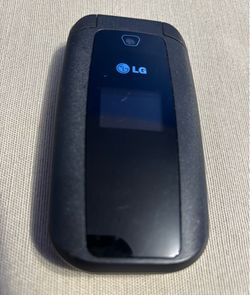 LG 440G TracFone Flip Phone - like new
