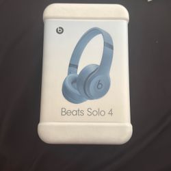 Beats Solo 4