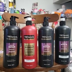 Dos shampoo y dos condicionadores