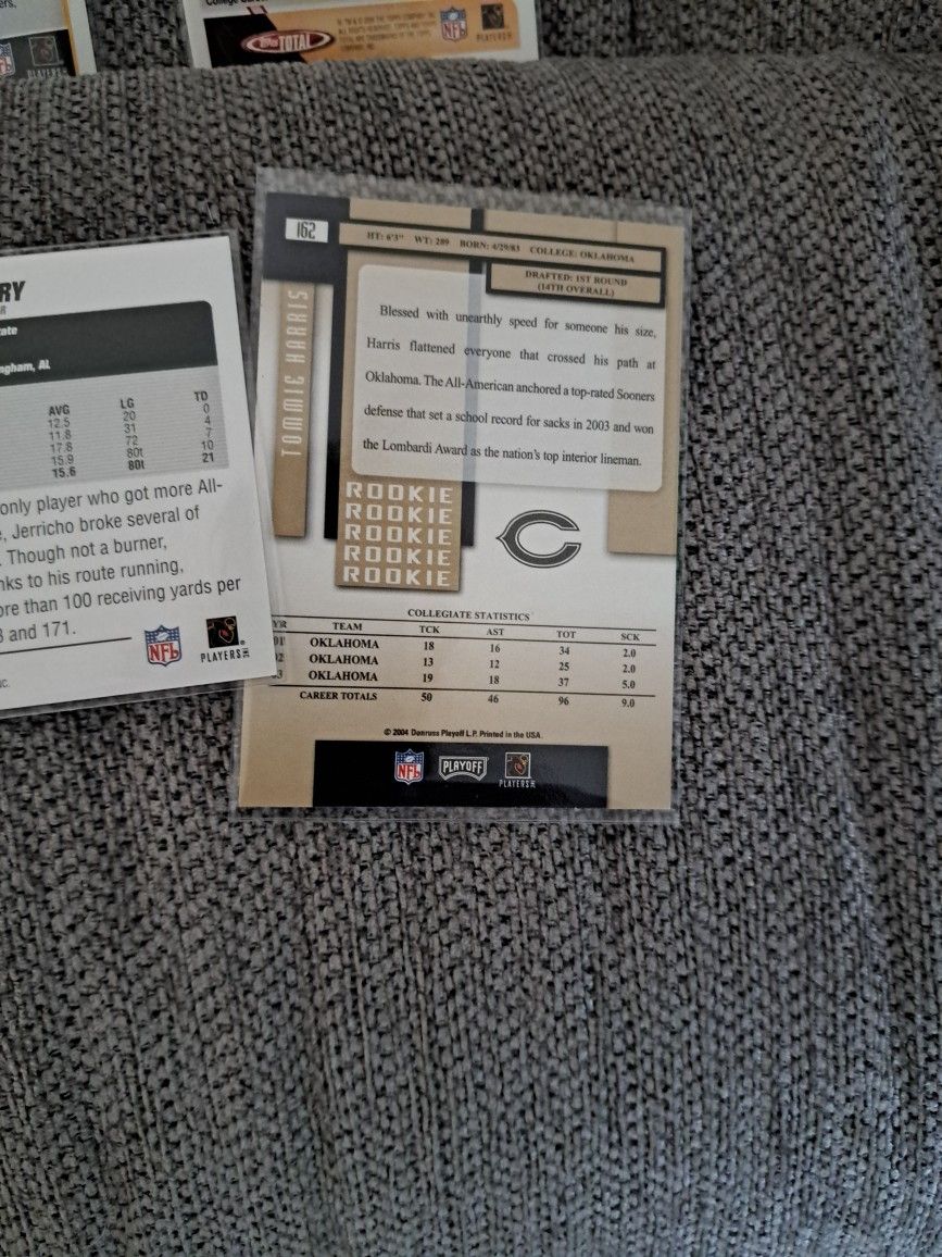 Lot Of 6 NFL Trading Cards