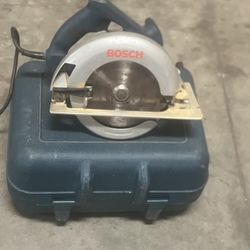 Bosch 7 1/4" Circular Saw MODEL 1658 used in very good condition and fully functional location below  31705 Wesley Chapel blvd Fl 33543 Storage Mart  