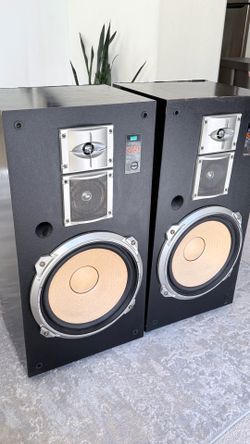 Sansui S950 floor standing speakers