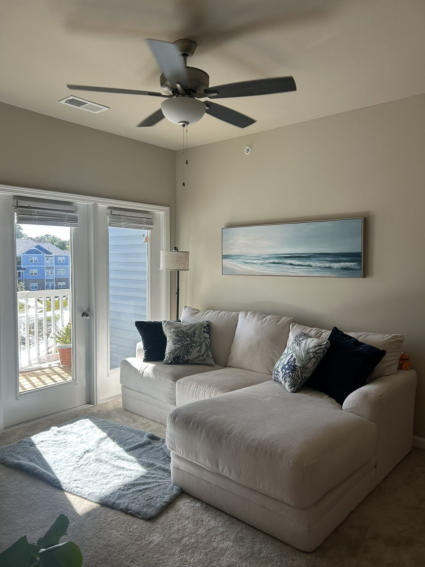 95 inch White Coastal Couch