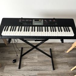 Casio 61 Piano Style Keyboard + Stand