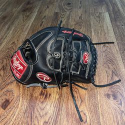 Rawlings Heart of the Hide 12 inch Infield/Pitcher’s Glove