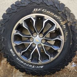 ZR2 Wheel and tire