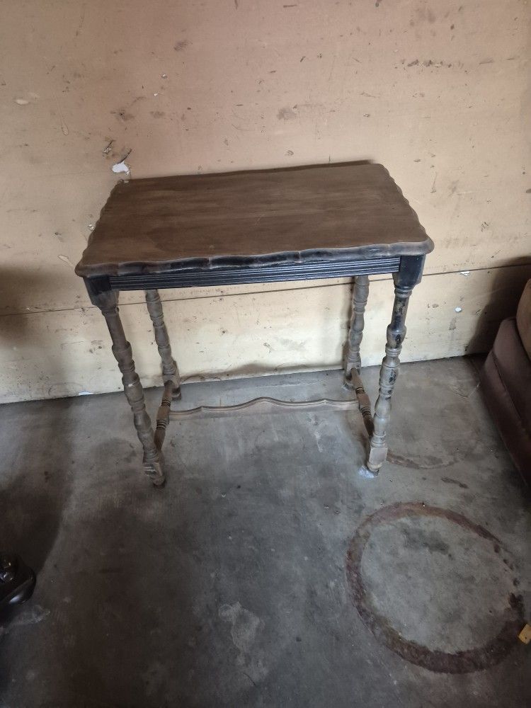 1920s VINTAGE WOOD TABLE