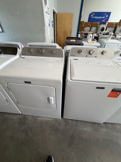 Maytag set washer and dryer