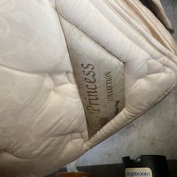 Queen Pillow top princess Matress