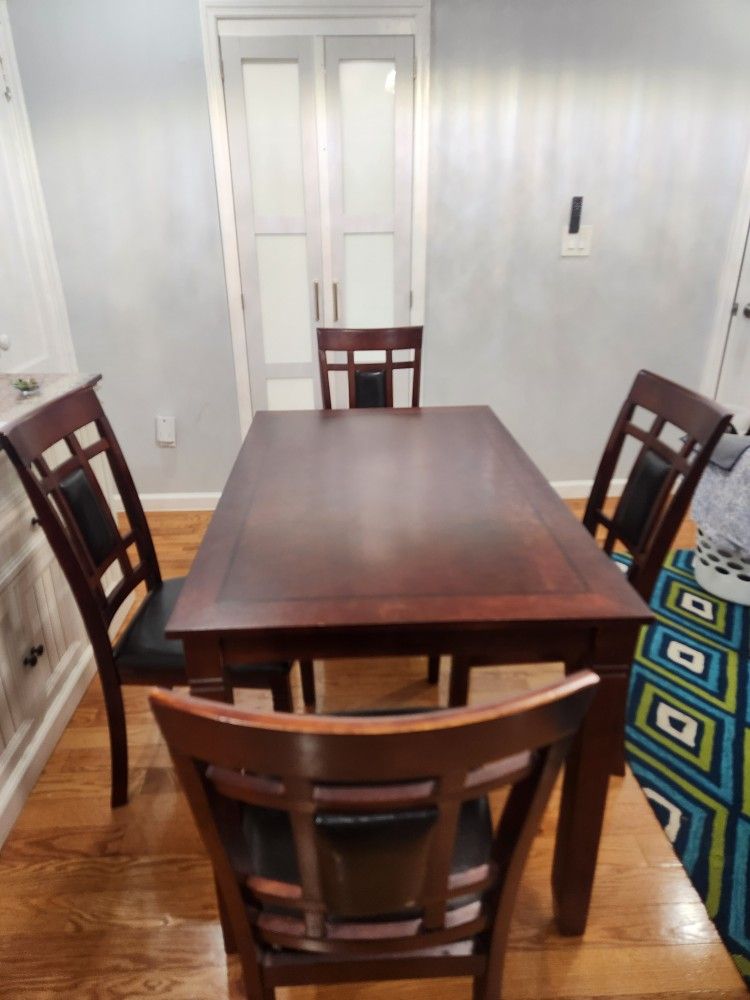 Dining Table Set