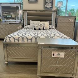 Brand New Queen Size Bedroom Set with Led Lights 🔥 Get  It Today 