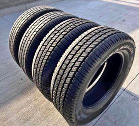 275/60/20 Goodyear Selling a set of 4 tires in excellent condition 🫡