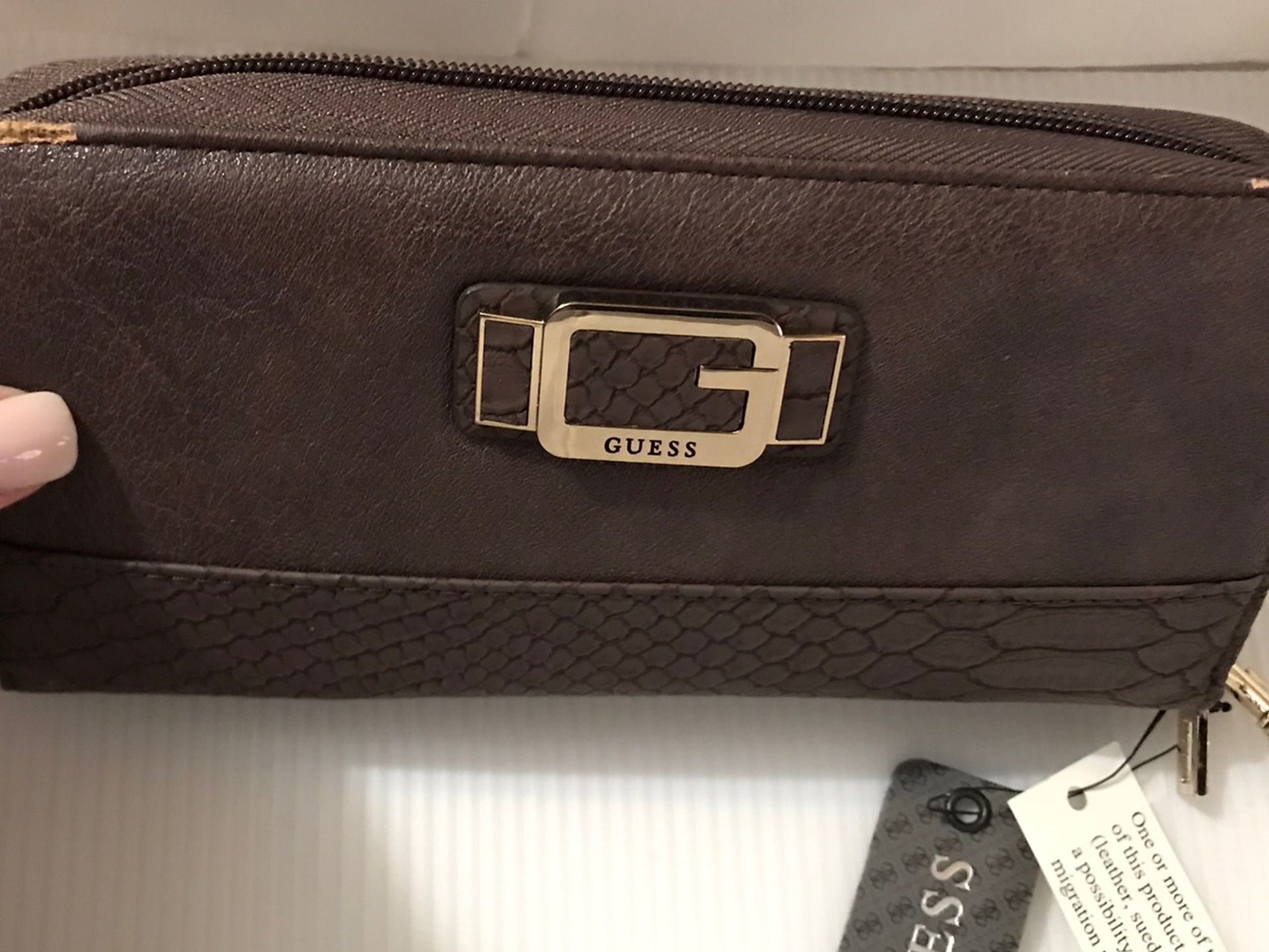 Guess Women’s Wallet With Wristlet