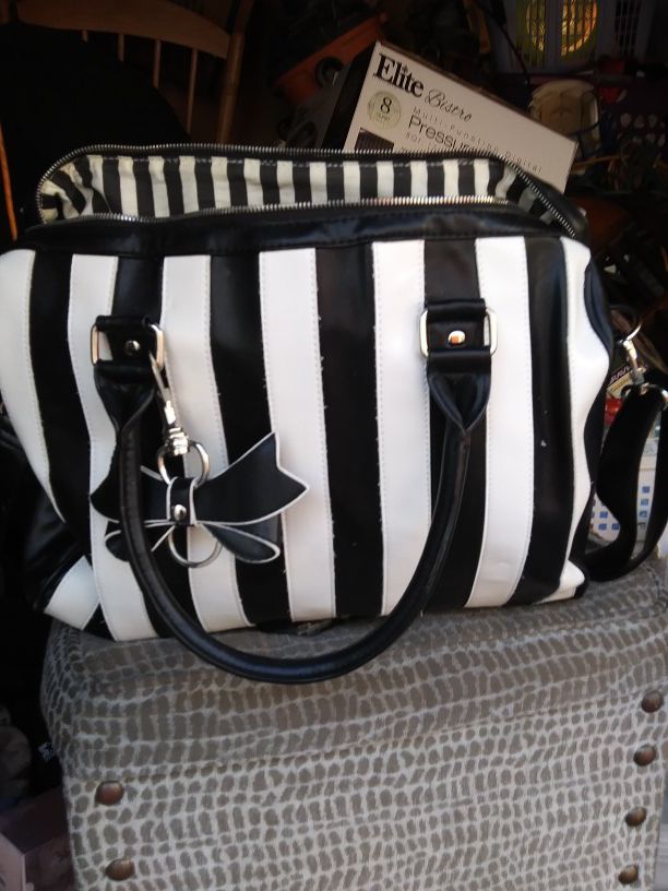 Lola ramona. Black and white leather purse good as new
